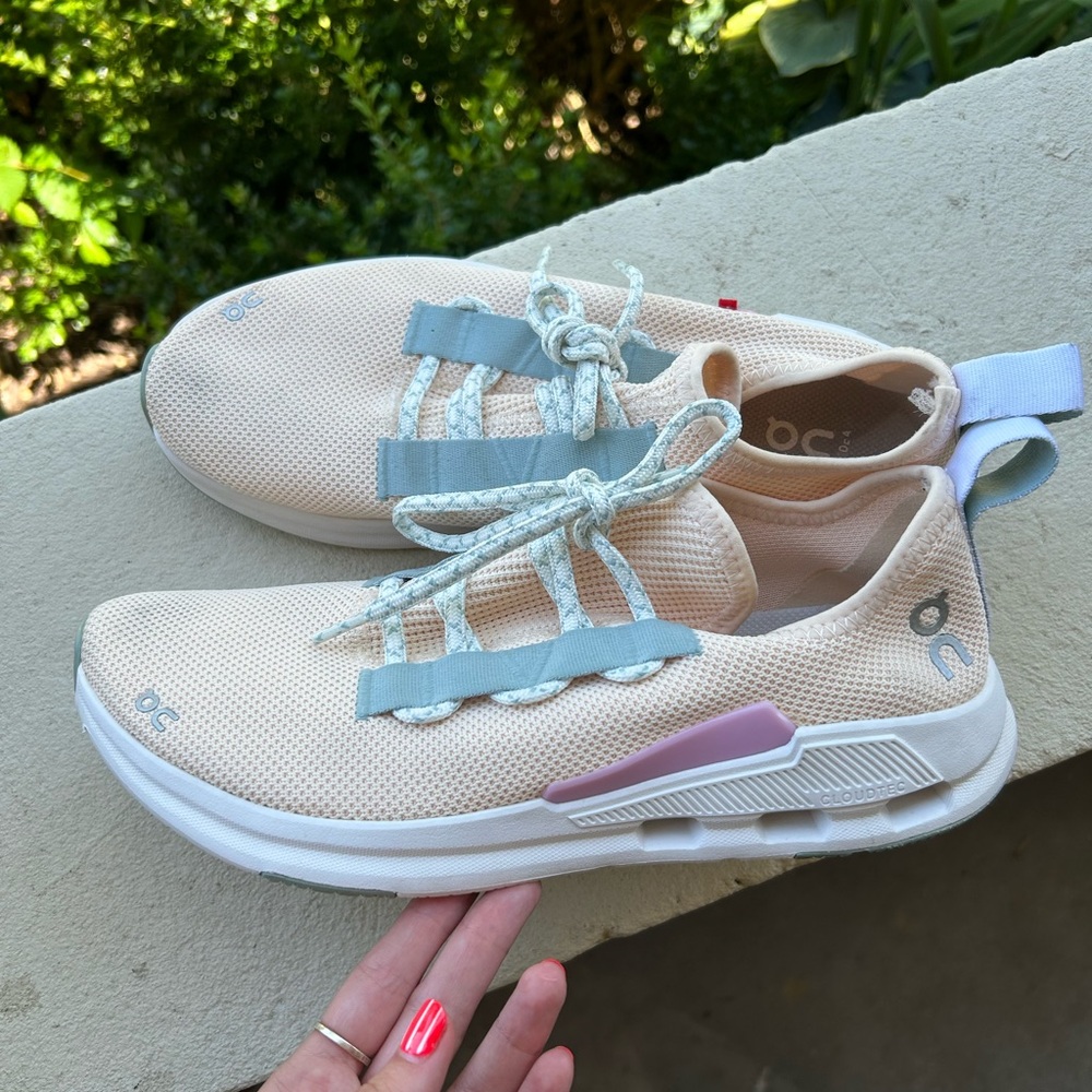 On Running Cloudeasy Sneakers